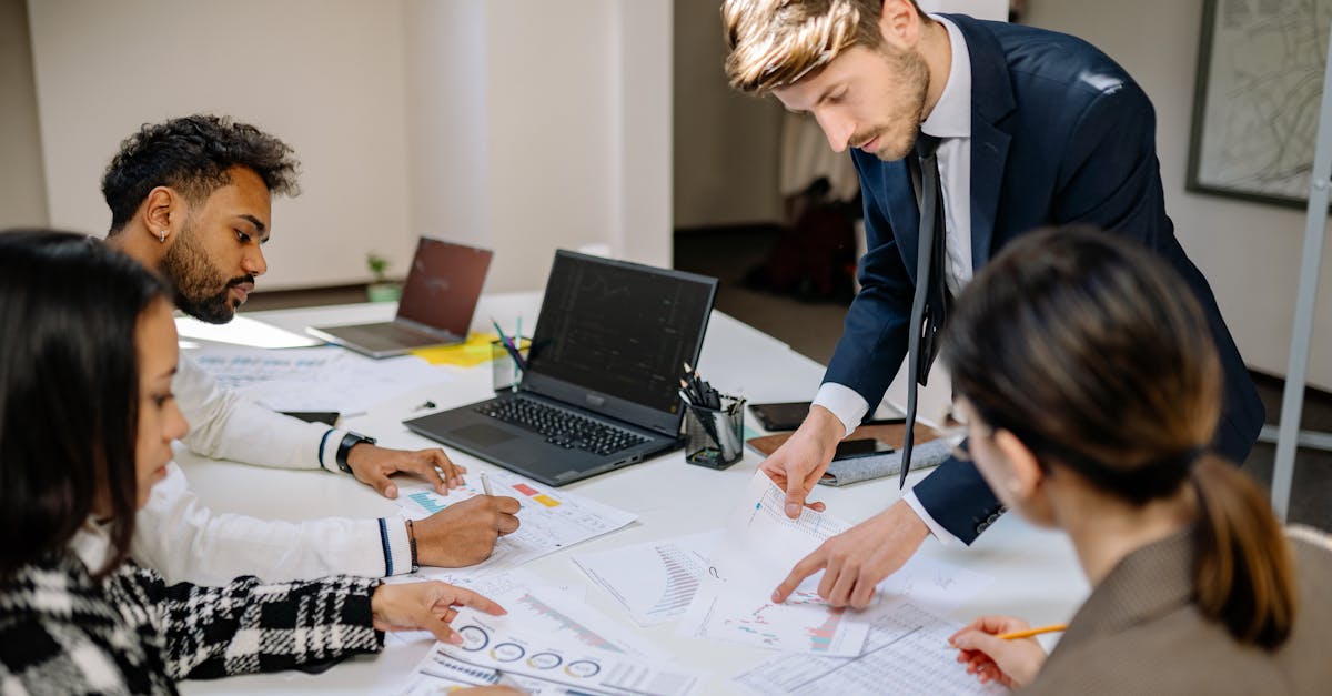 洛奇英雄传:悦校app详情下载教程