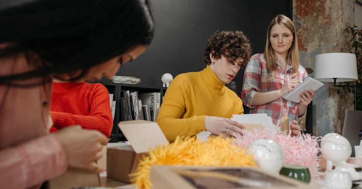 如何使用数据分析来制定营销策略？